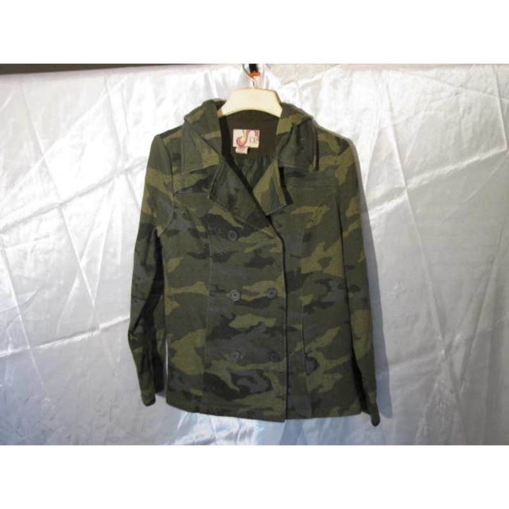 Ocean Pacific Youth Size L (13-15) Camouflage jacket, hood, pockets, double brst